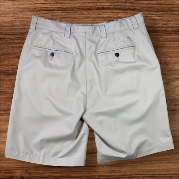 Adidas Men’s 9” Cream Performance Shorts. Pleated Front. Tag Size 34 - Picture 3 of 11